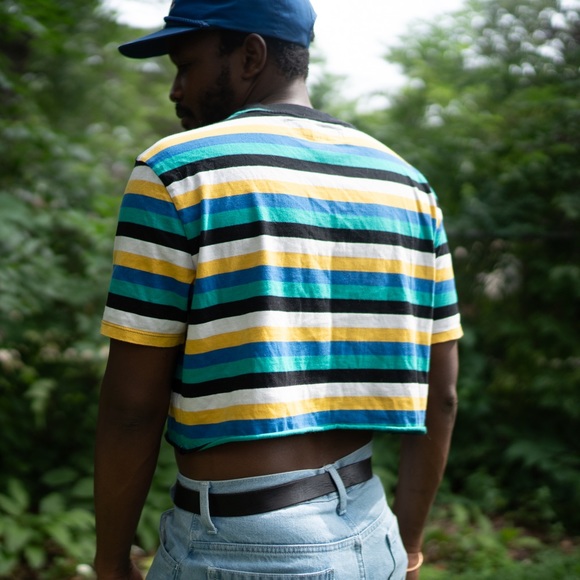 Authentic GUESS crop striped tee - Picture 3 of 7